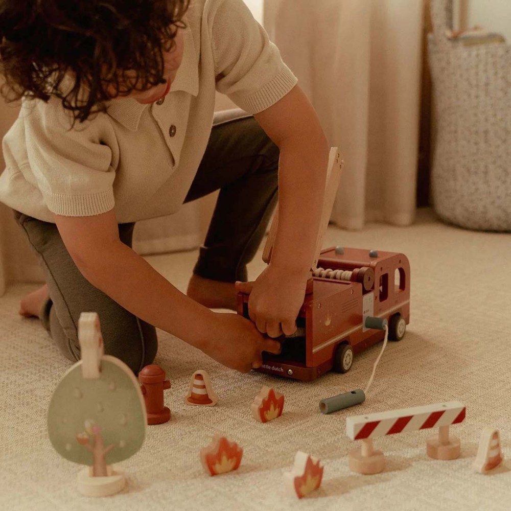 Fire Truck with Extendable Ladder and Accessories - Little Dutch