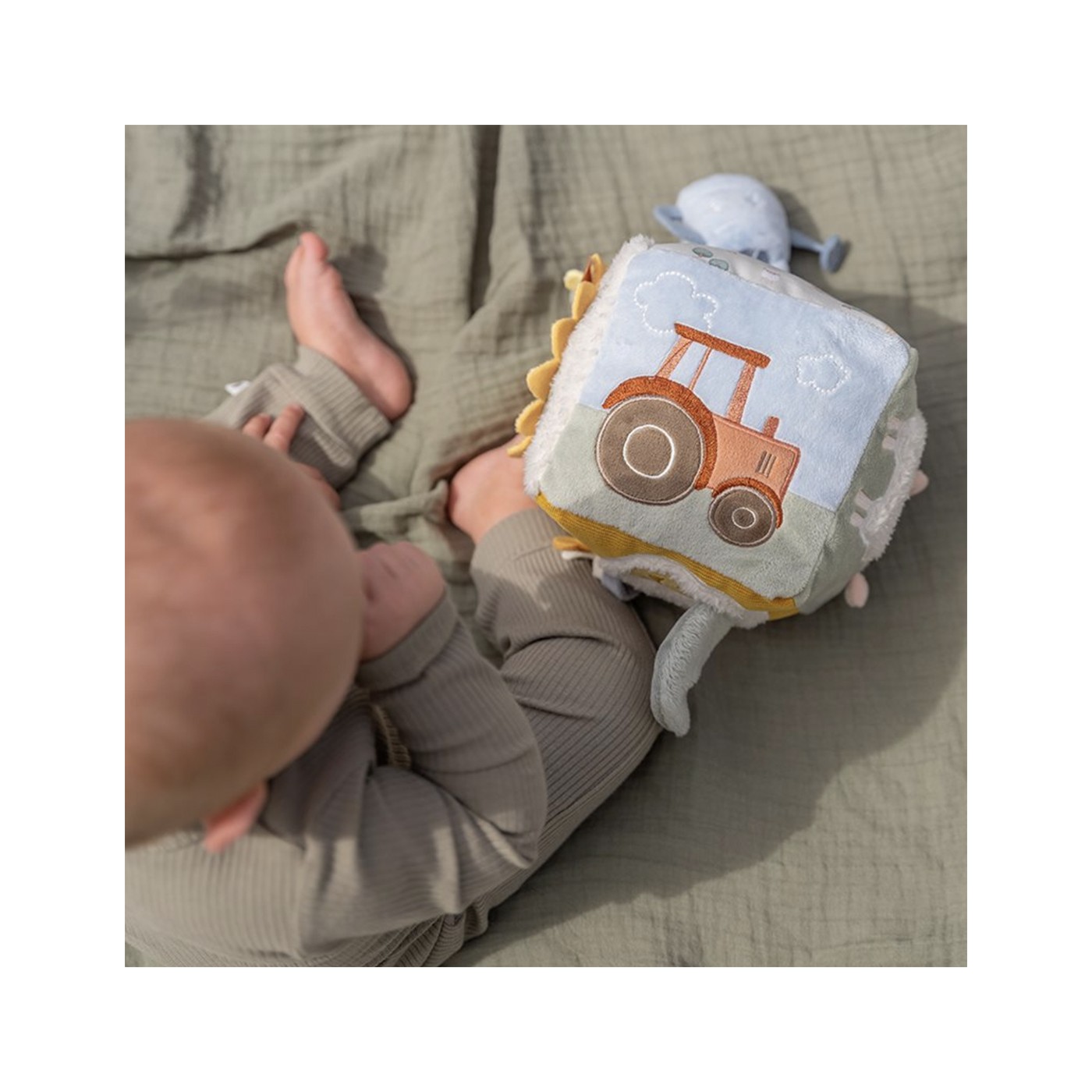 Soft Multi-Activity Sensory Cube for Babies - Little Dutch